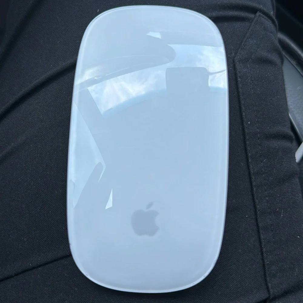 Apple Magic Mouse gen 2